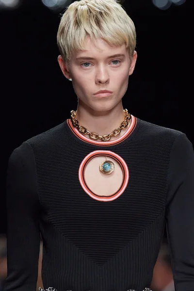 Look 96